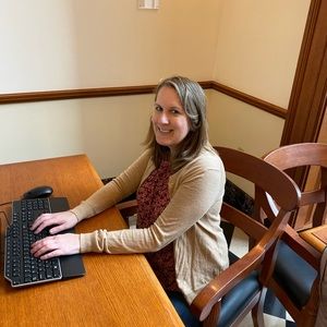 Meet your Posher, Laura